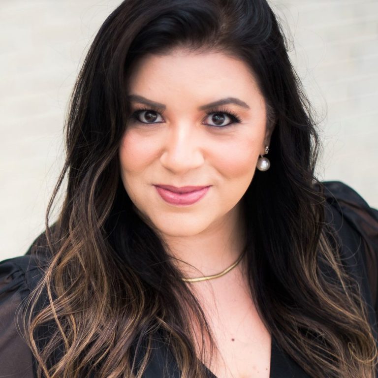 Fabiana-Ramos_CEO-da-PinePR_Credito-da-imagem-Leo-Franco_02-e1707306655333-768x768